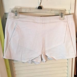 New Tulip-hem skort
